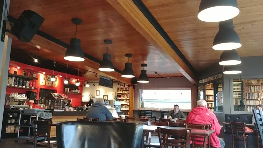 Café du Marché | restaurant | 1226 Rue Principale, Saint-Étienne-des-Grès, QC G0X 2P0, Canada | 8196550344 OR +1 819-655-0344