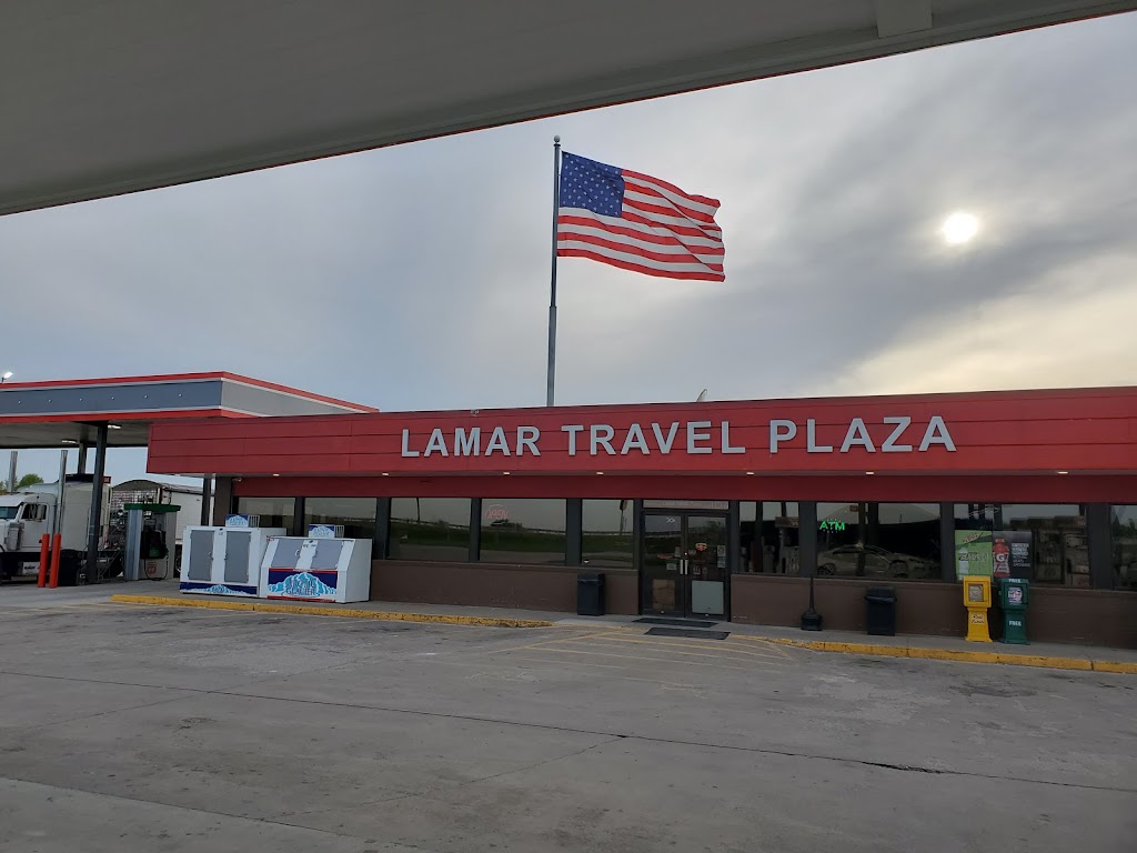 Lamar Travel Plaza | restaurant | 43 SW 1st Ln, Lamar, MO 64759, USA | 4176825576 OR +1 417-682-5576