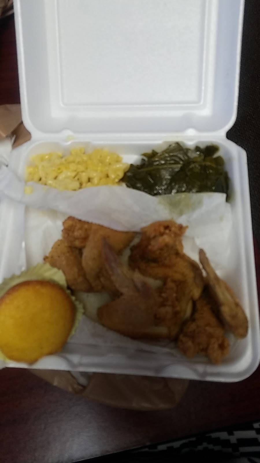 Charlows Grill | restaurant | 3103 Oxford St, Fort Wayne, IN 46806, USA | 2607458313 OR +1 260-745-8313