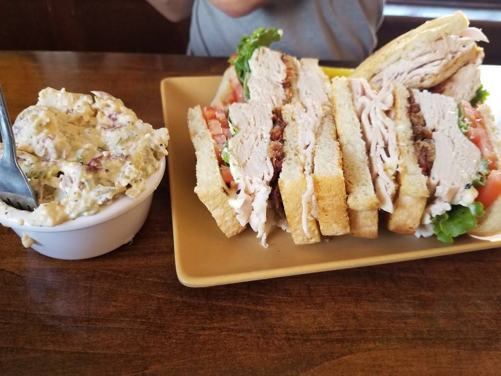 Macados | meal takeaway | 201 N Main St, Galax, VA 24333, USA | 2762360399 OR +1 276-236-0399