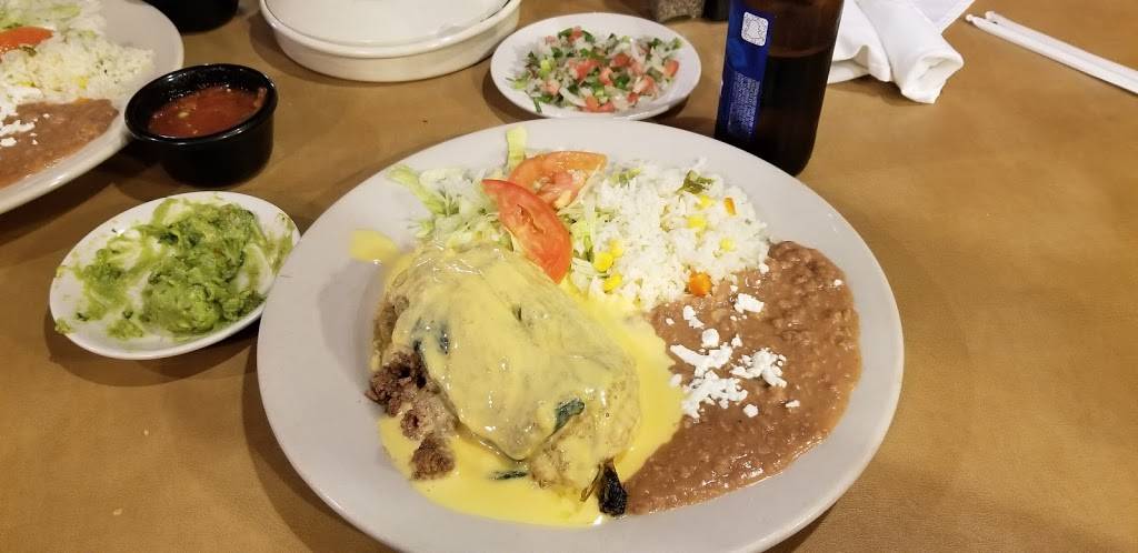 El Manantial Restaurant | restaurant | 333 E Cedar Creek Pkwy, Seven Points, TX 75143, USA | 9034321234 OR +1 903-432-1234