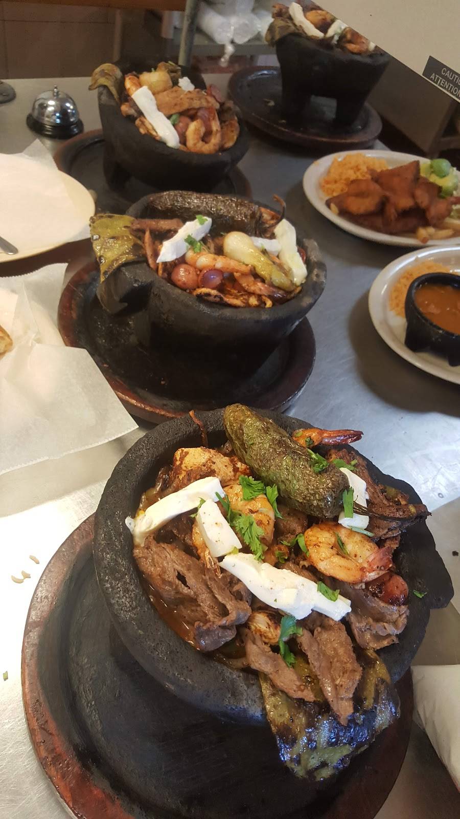 Mi Parrillada Mexican Restaurant | restaurant | 2109 N Alexander Dr, Baytown, TX 77520, USA | 2814207420 OR +1 281-420-7420