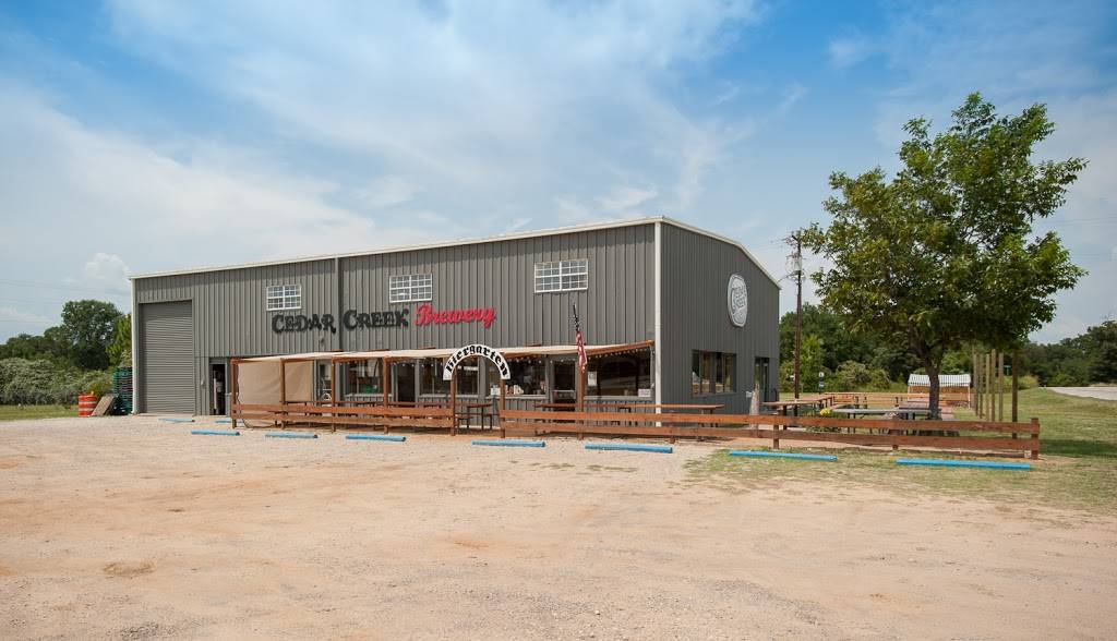 Cedar Creek Brewery | restaurant | 336 E Cedar Creek Pkwy, Seven Points, TX 75143, USA | 9034322337 OR +1 903-432-2337