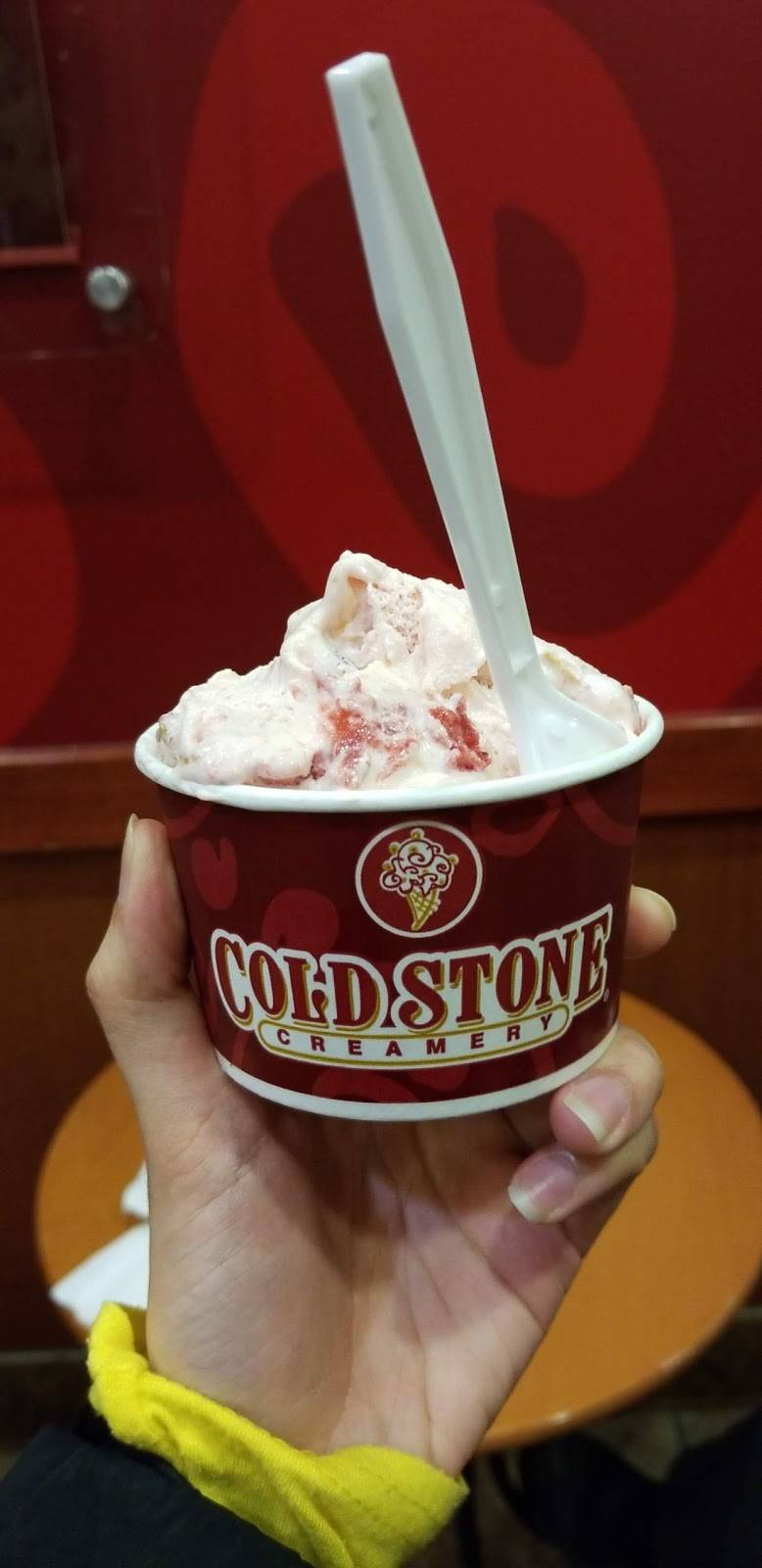 Cold Stone Creamery | bakery | 55 S Raceway Rd Ste 400, Indianapolis, IN 46231, USA | 3172712501 OR +1 317-271-2501