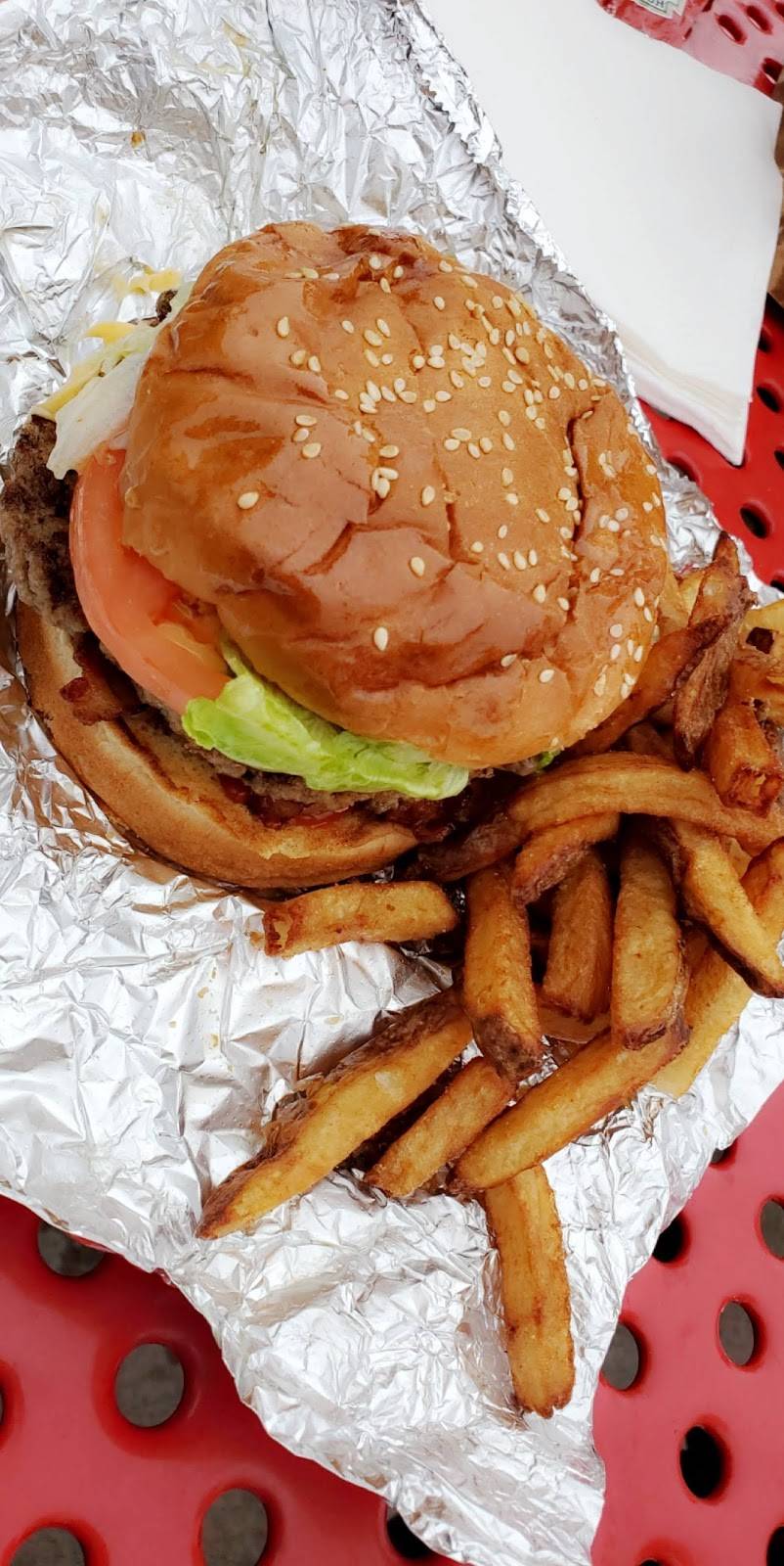 Five Guys | meal takeaway | 1021 Red Fox Rd, Shoreview, MN 55126, USA | 6517889908 OR +1 651-788-9908