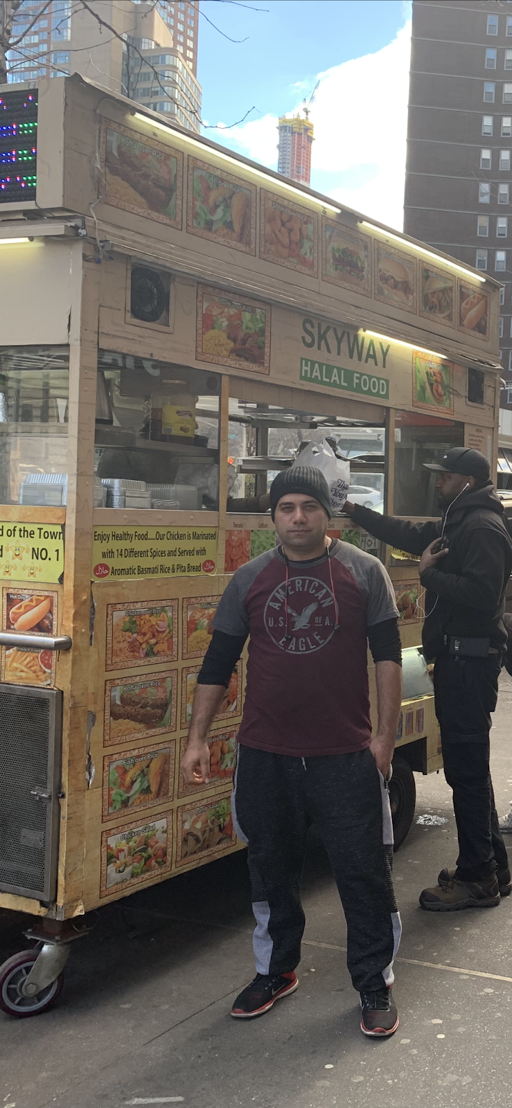 Skyway Halal Gyro Truck | restaurant | 2045 Broadway, New York, NY 10023, USA | 6469442701 OR +1 646-944-2701