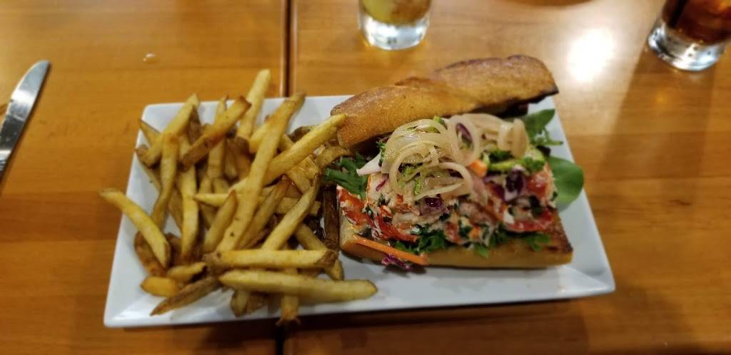 Richardsons Kitchen And Bar Warren, RI | restaurant | 15 Child St, Warren, RI 02885, USA | 4012458000 OR +1 401-245-8000