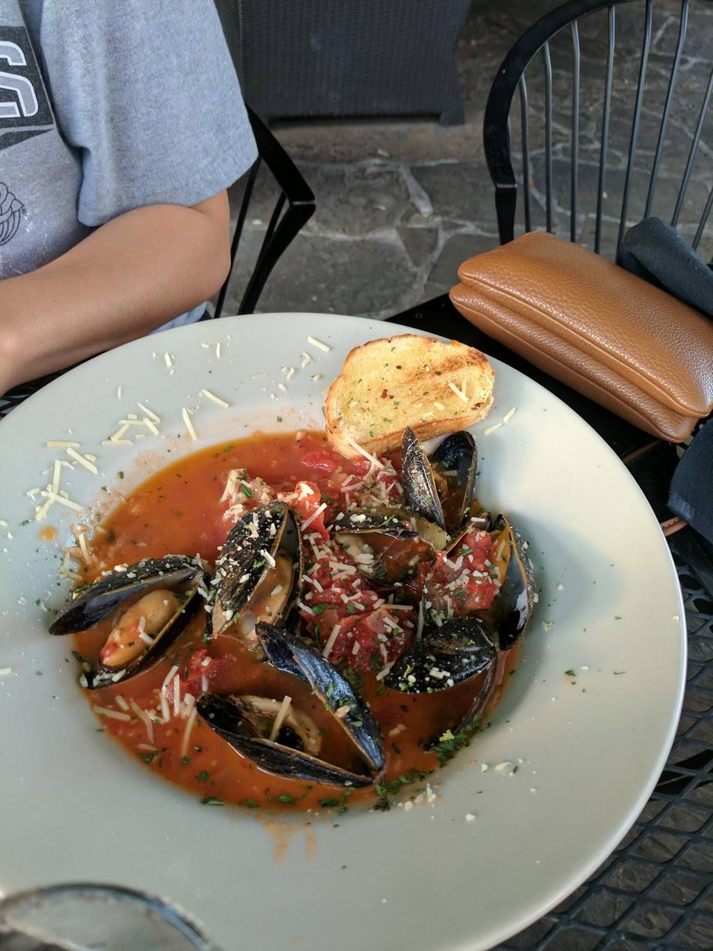 Fish Creek Bar & Grill | restaurant | 4899 Interstate 20 Frontage Rd, Willow Park, TX 76087, USA | 8174411746 OR +1 817-441-1746