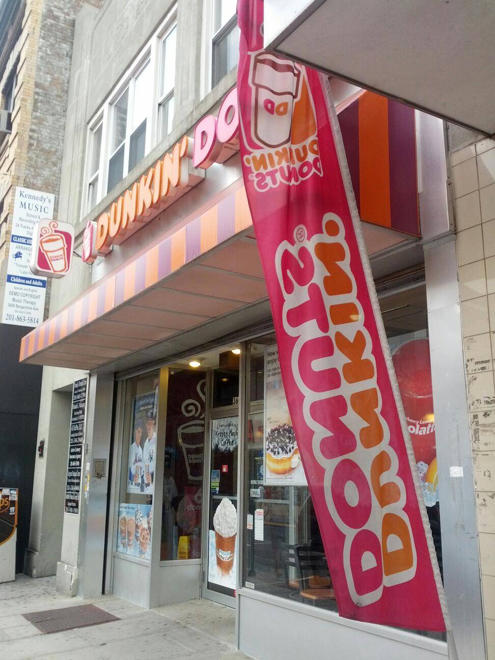 Dunkin Donuts | cafe | 3606 Bergenline Ave, Union City, NJ 07087, USA | 2018667646 OR +1 201-866-7646