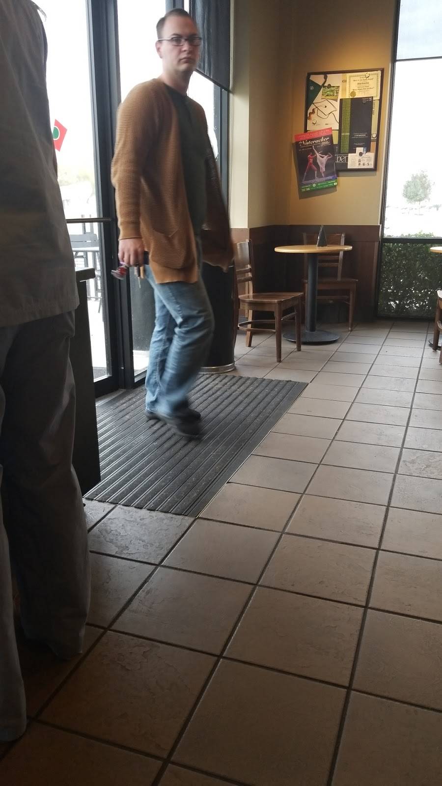 Starbucks | cafe | 1103 E Admiral Doyle Dr, New Iberia, LA 70560, USA | 3373655168 OR +1 337-365-5168