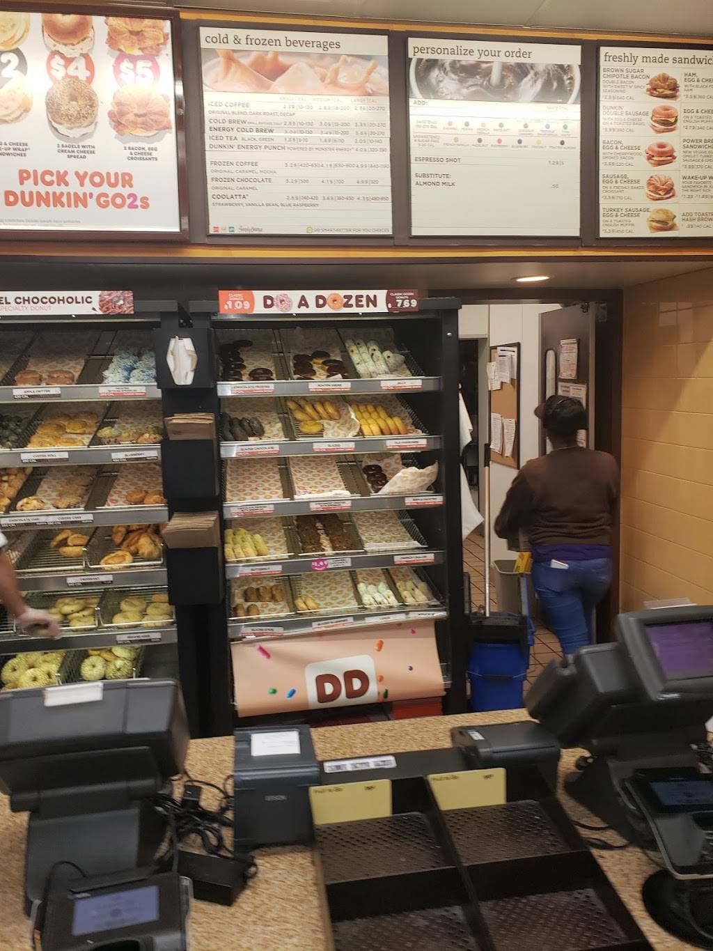 Dunkin | bakery | 105 Cedar St, Pawtucket, RI 02860, USA | 4017295887 OR +1 401-729-5887