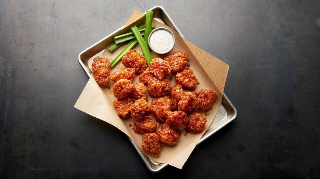 Buffalo Wild Wings | meal takeaway | 8505 SW Tualatin-Sherwood Rd, Tualatin, OR 97062, USA | 5034865295 OR +1 503-486-5295