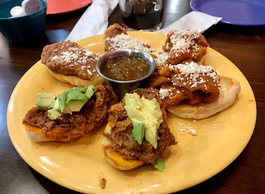 Bolillos Cafe North | cafe | 6950 McPherson Rd, Laredo, TX 78041, USA | 9565681532 OR +1 956-568-1532