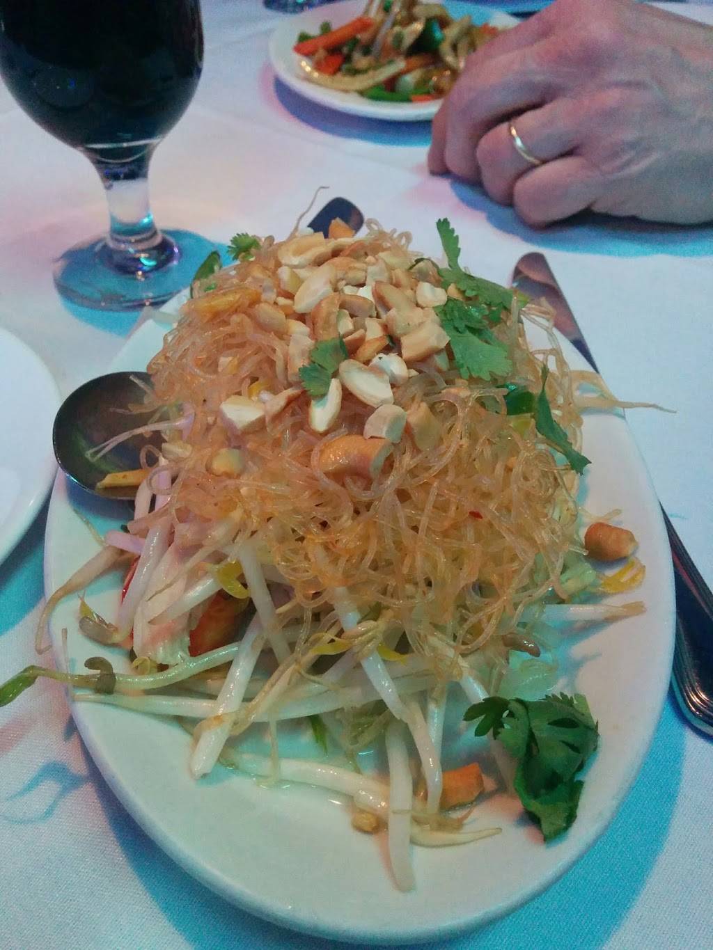 Restaurant La Perle | restaurant | 4230 Boul Saint-Jean, Dollard-des-Ormeaux, QC H9H 3X4, Canada | 5146246010 OR +1 514-624-6010