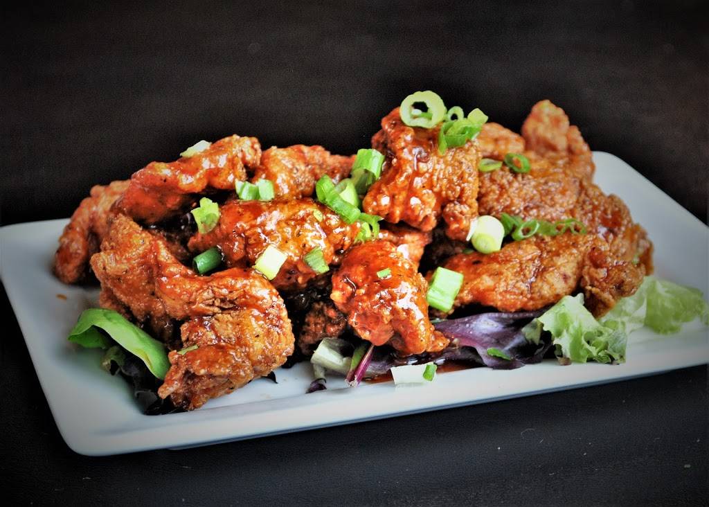 Half Shell Oyster House | restaurant | 777 Beach Blvd, Biloxi, MS 39530, USA | 2282073330 OR +1 228-207-3330