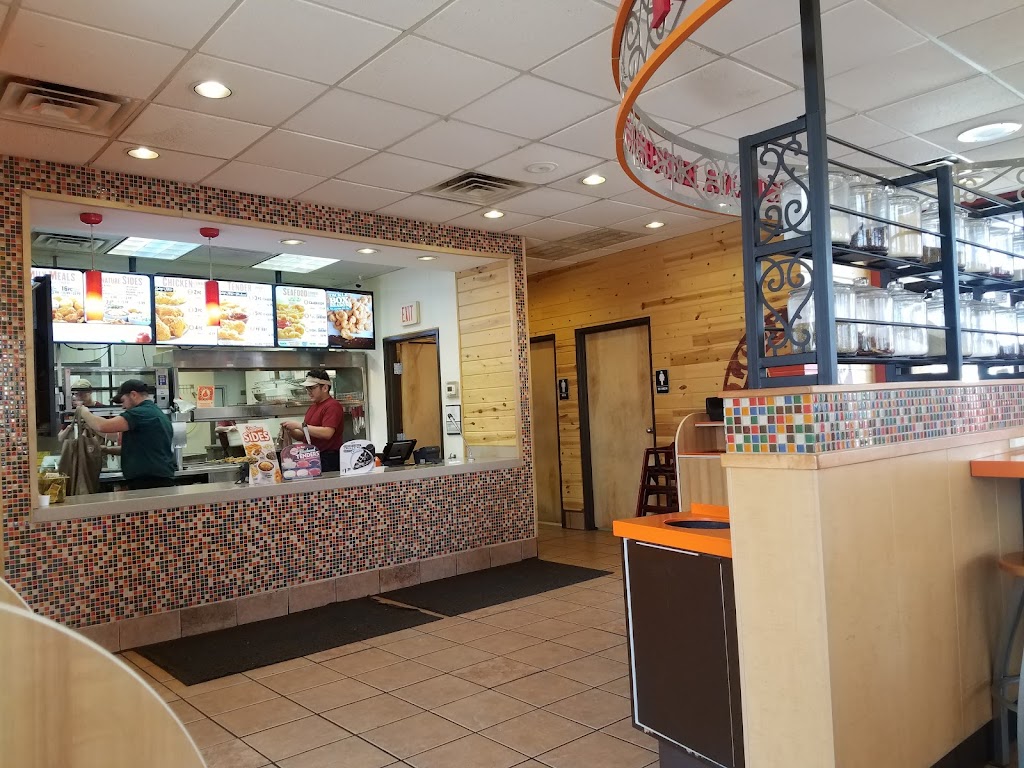 Popeyes Louisiana Kitchen | restaurant | 224 University Ave, Lubbock, TX 79415, USA | 8066878193 OR +1 806-687-8193