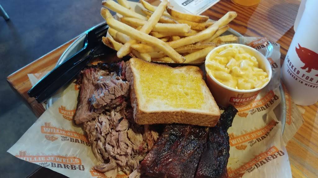 Willie Jewell's Old School BarBQ Restaurant 1621 GA40, Kingsland