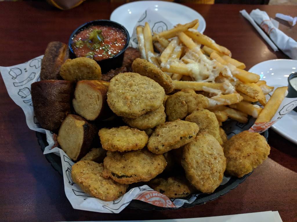 Buffalo Wings & Rings | restaurant | 12240 L St Suite 109, Omaha, NE 68137, USA | 4026147300 OR +1 402-614-7300