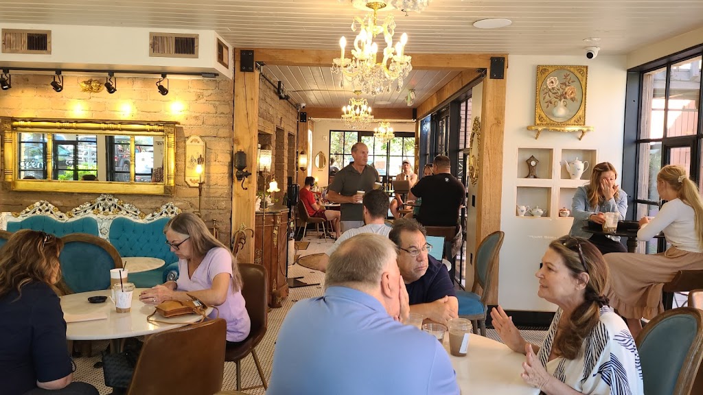 Cafe Feellove | bakery | 2 W St George Blvd Suite 38, St. George, UT 84770, USA | 4359221639 OR +1 435-922-1639