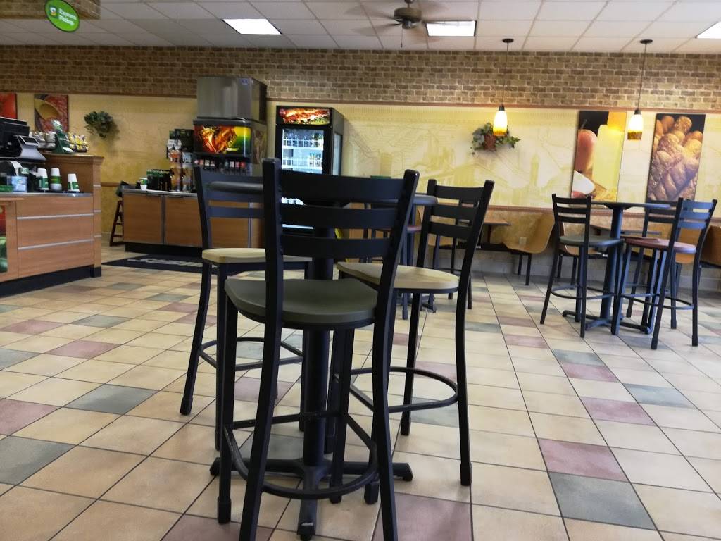 Subway | restaurant | 8065 N Main St, Helen, GA 30545, USA | 7068921000 OR +1 706-892-1000