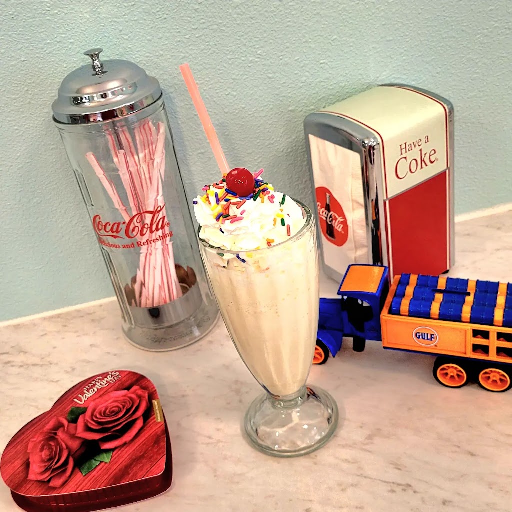 The Filling Station | restaurant | 104 E Wallace St, San Saba, TX 76877, USA | 3253723004 OR +1 325-372-3004
