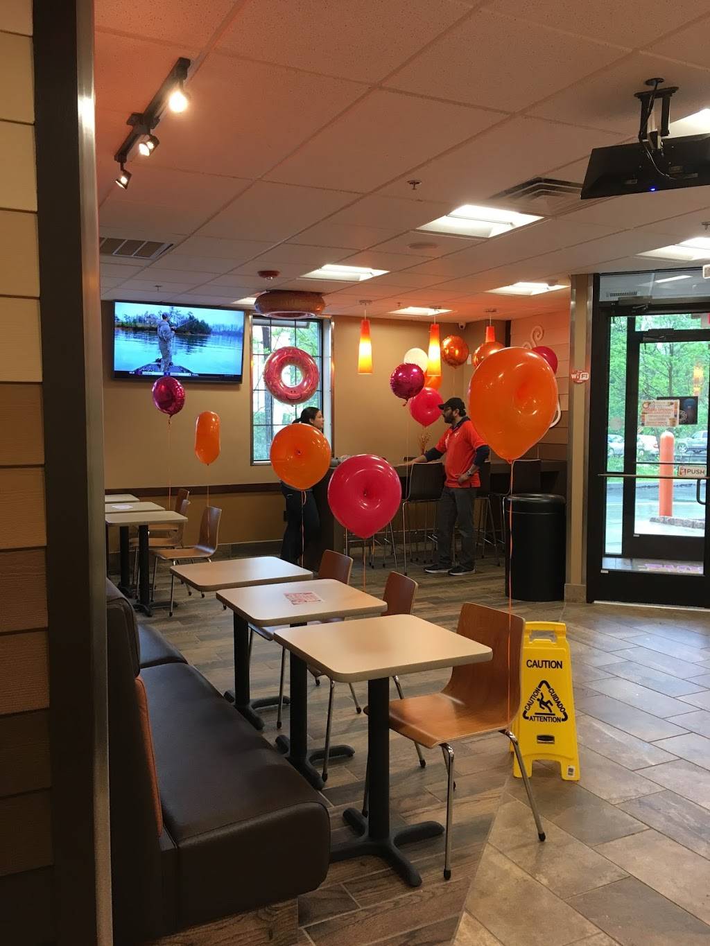 Dunkin' Cafe 520 W Pennsylvania Ave, Fort Washington, PA 19034, USA