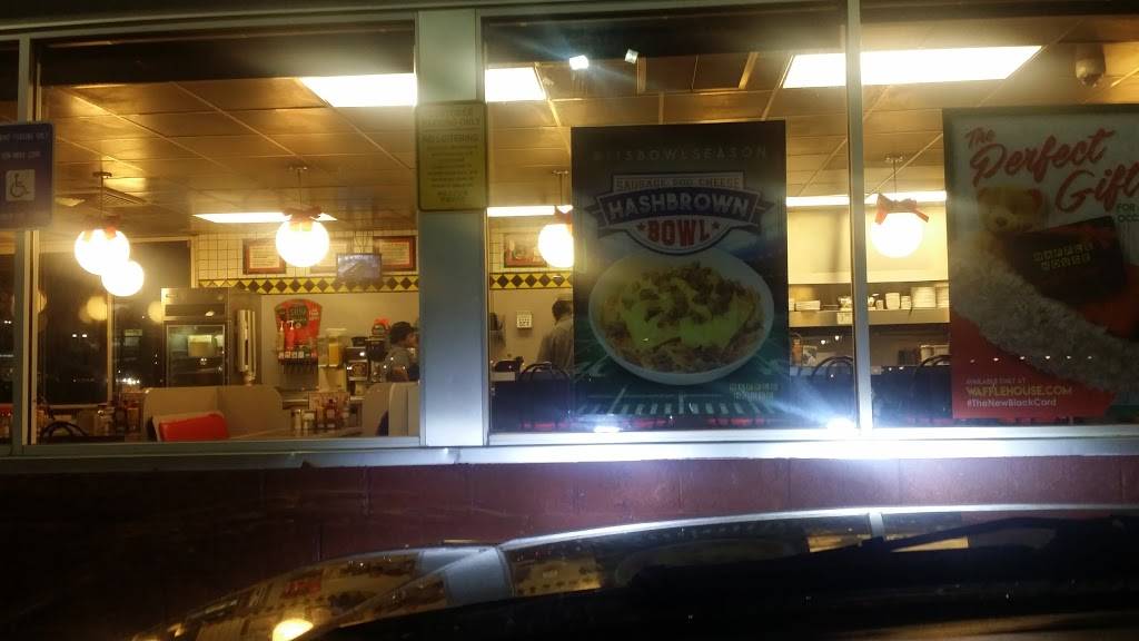 Waffle House Meal takeaway 6751 Veterans Pkwy, Columbus, GA 31909, USA