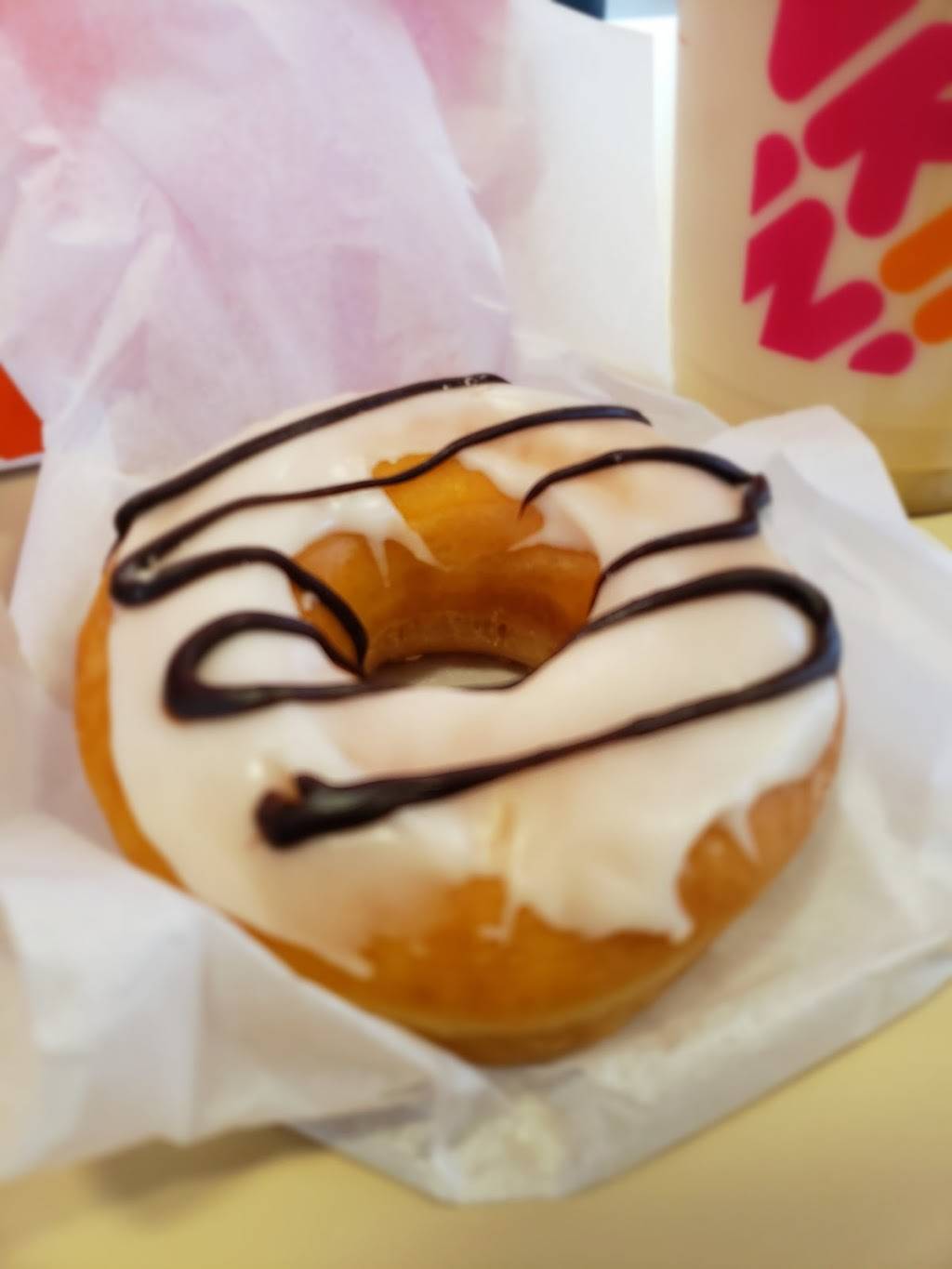 Dunkin | bakery | 2002 Yale St, Houston, TX 77008, USA | 8326497427 OR +1 832-649-7427