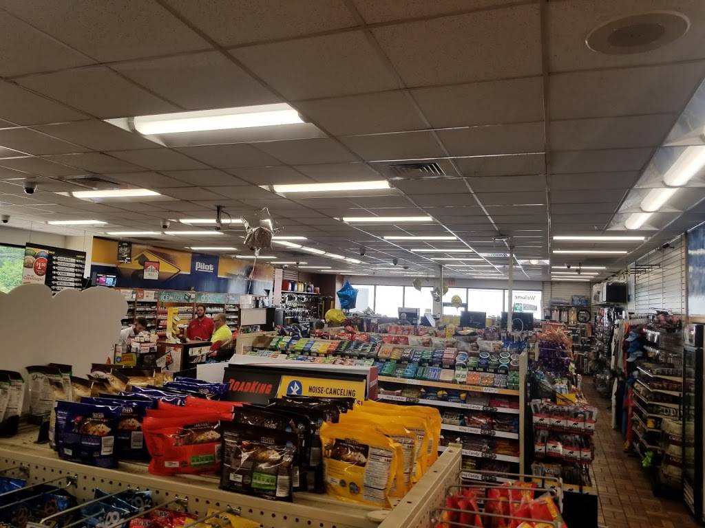 Pilot Travel Center | restaurant | 4304 1st Ave, Nitro, WV 25143, USA | 3047558654 OR +1 304-755-8654