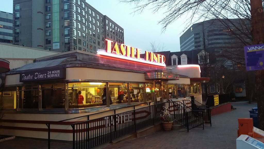 Tastee Diner 8601 Cameron St, Silver Spring, MD 20910, USA