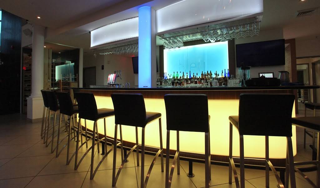 Restaurant Bleu | restaurant | 520 Promenade Du Centropolis, Laval, QC H7T 3C2, Canada | 4509349797 OR +1 450-934-9797