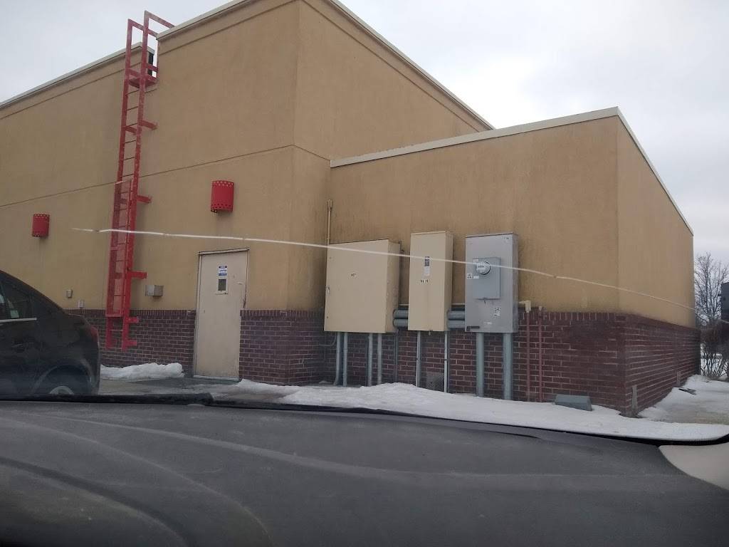 KFC | restaurant | 419 N Halleck St, De Motte, IN 46310, USA | 2199875321 OR +1 219-987-5321