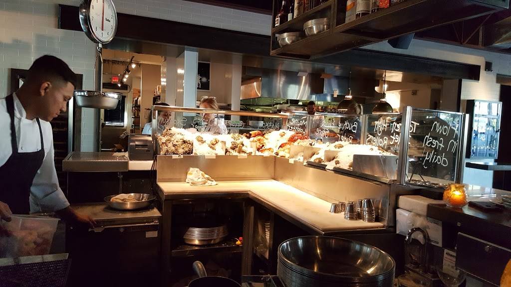 Buck &Rider | restaurant | 4225 E Camelback Rd, Phoenix, AZ 85018, USA | 6023460110 OR +1 602-346-0110