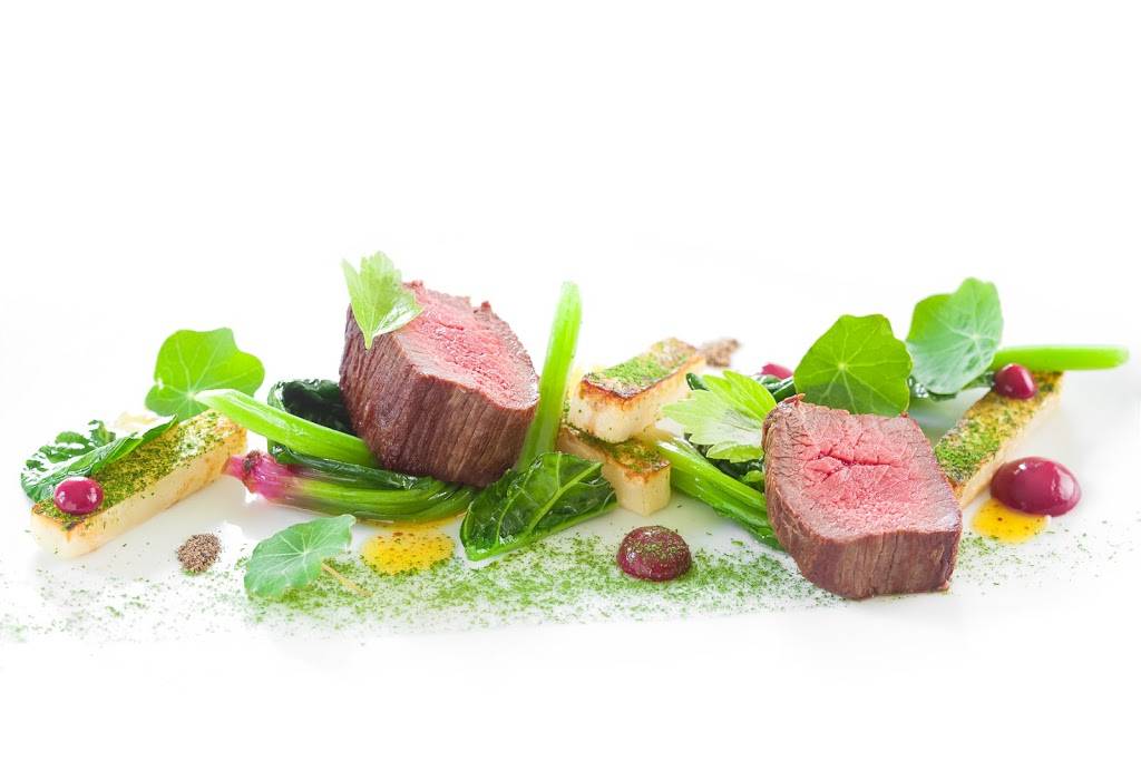 Restaurant Le Hatley | restaurant | 575 Rue Hovey, North Hatley, QC J0B 2C0, Canada | 8198422421 OR +1 819-842-2421
