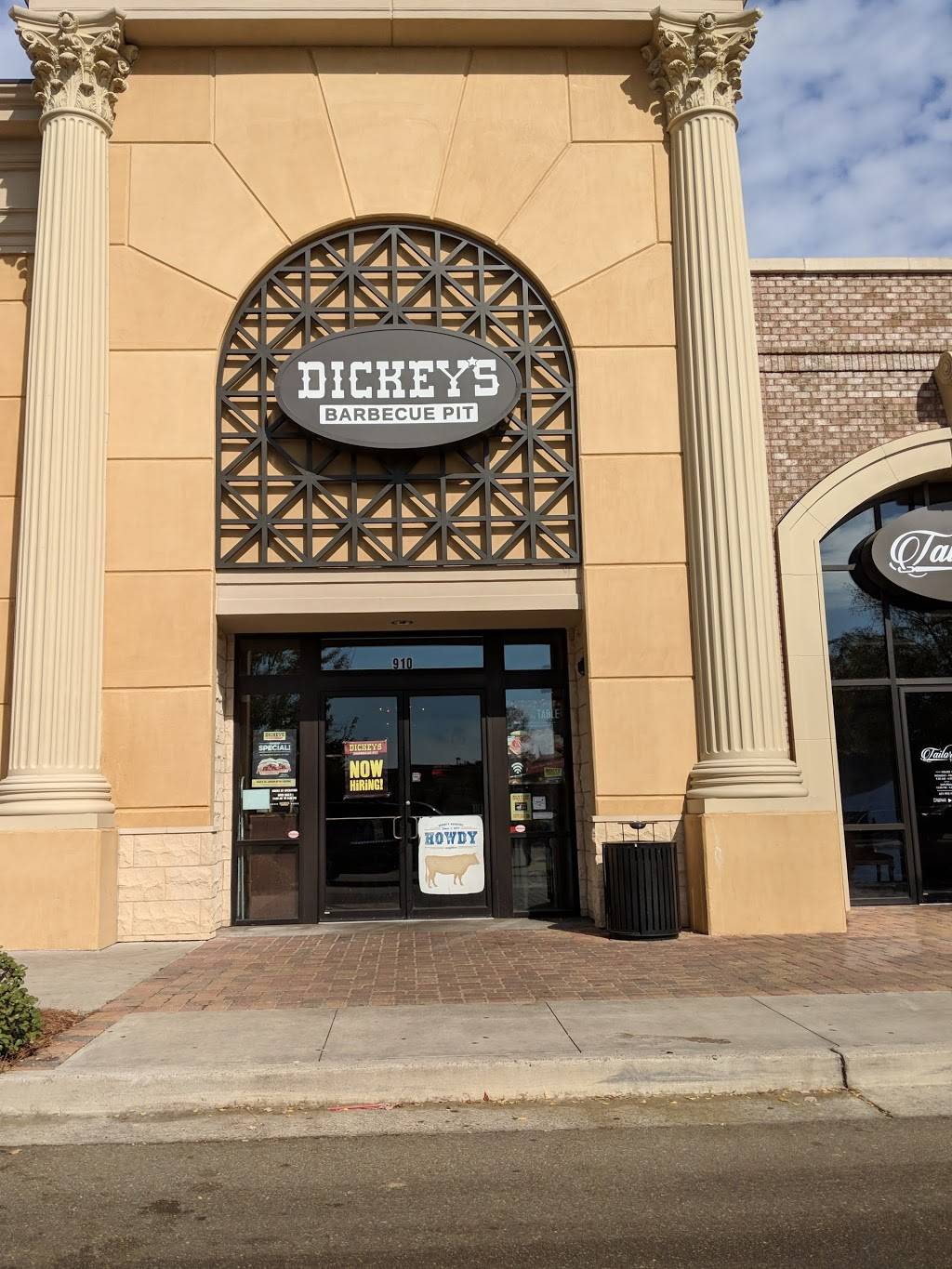 Dickeys Barbecue Pit | meal delivery | 175 Grandview Blvd Ste 910, Madison, MS 39110, USA | 6016054025 OR +1 601-605-4025