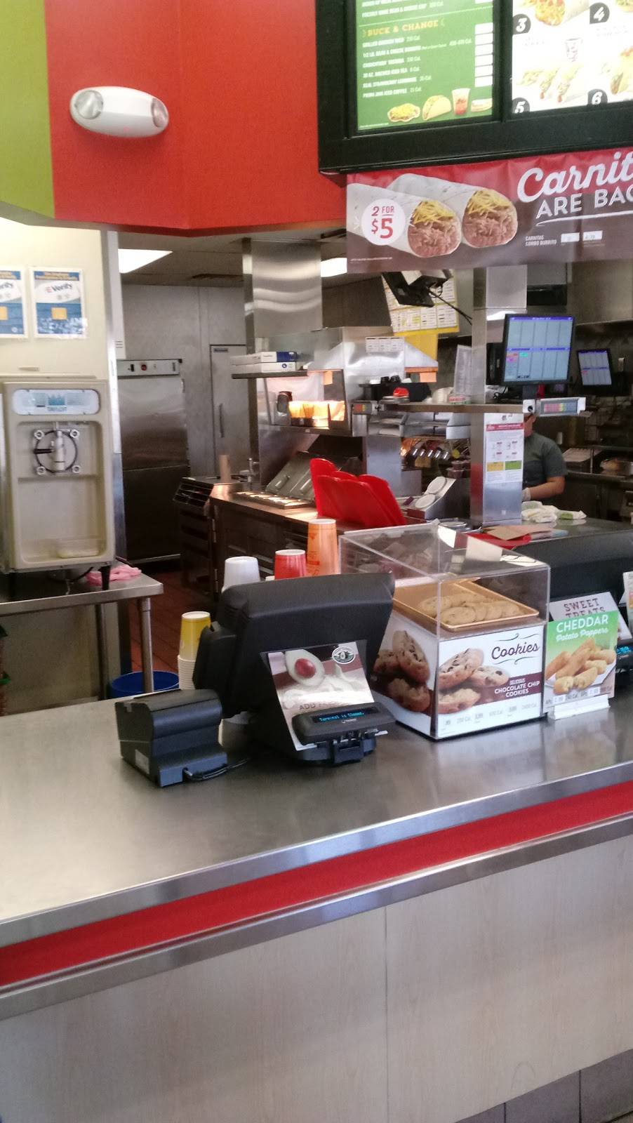 Del Taco | meal takeaway | 9672 W Camelback Rd, Glendale, AZ 85305, USA | 6237727790 OR +1 623-772-7790