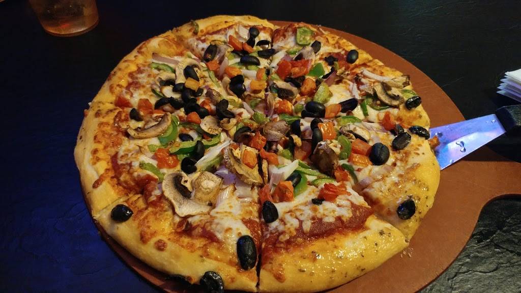 Pizza Hut | restaurant | 801 Williams St, Lake Geneva, WI 53147, USA | 2622489221 OR +1 262-248-9221