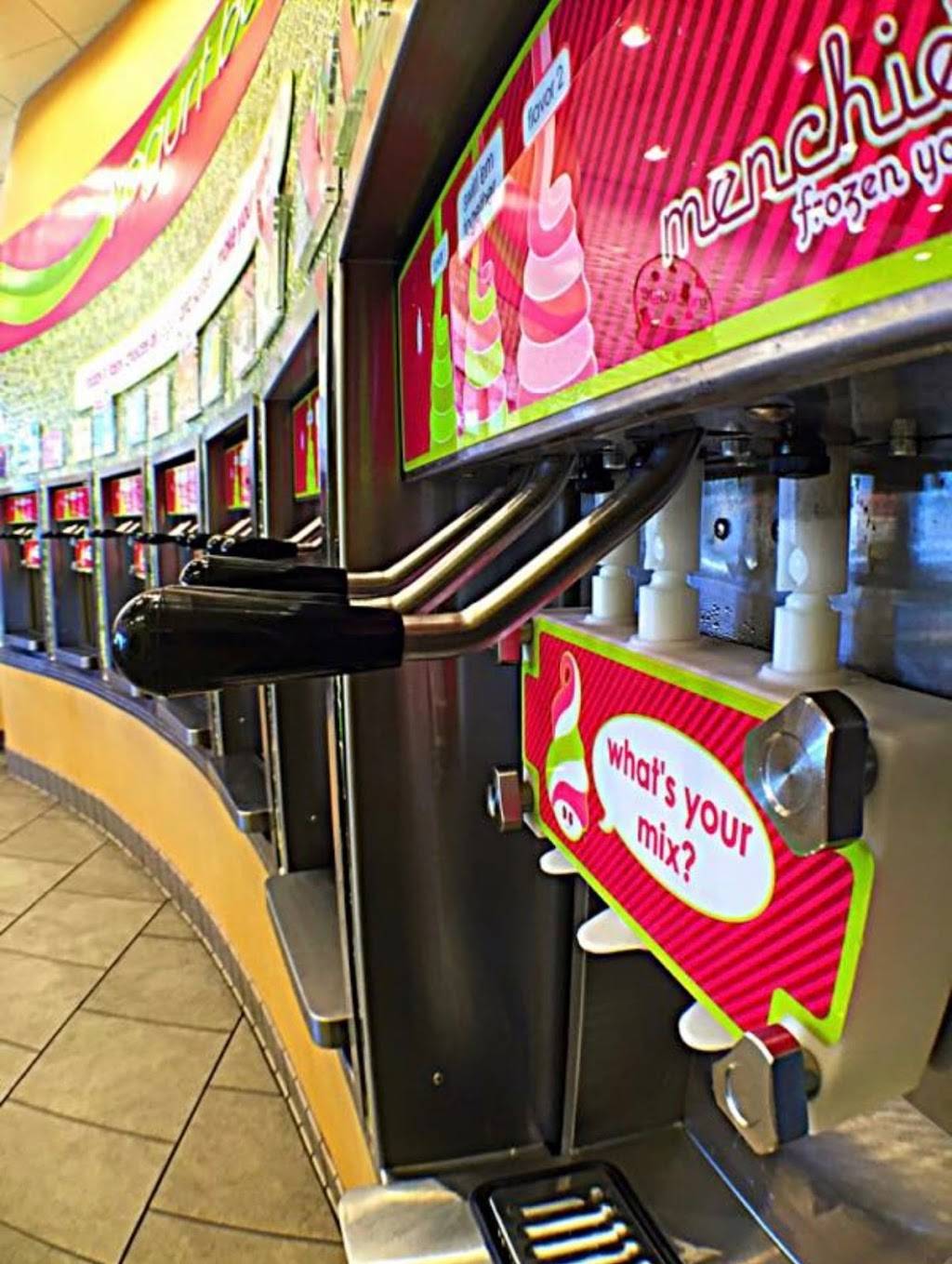 Menchies Frozen Yogurt | bakery | 510 Hidden Valley Pkwy Suite #102, Corona, CA 92879, USA | 9518984523 OR +1 951-898-4523