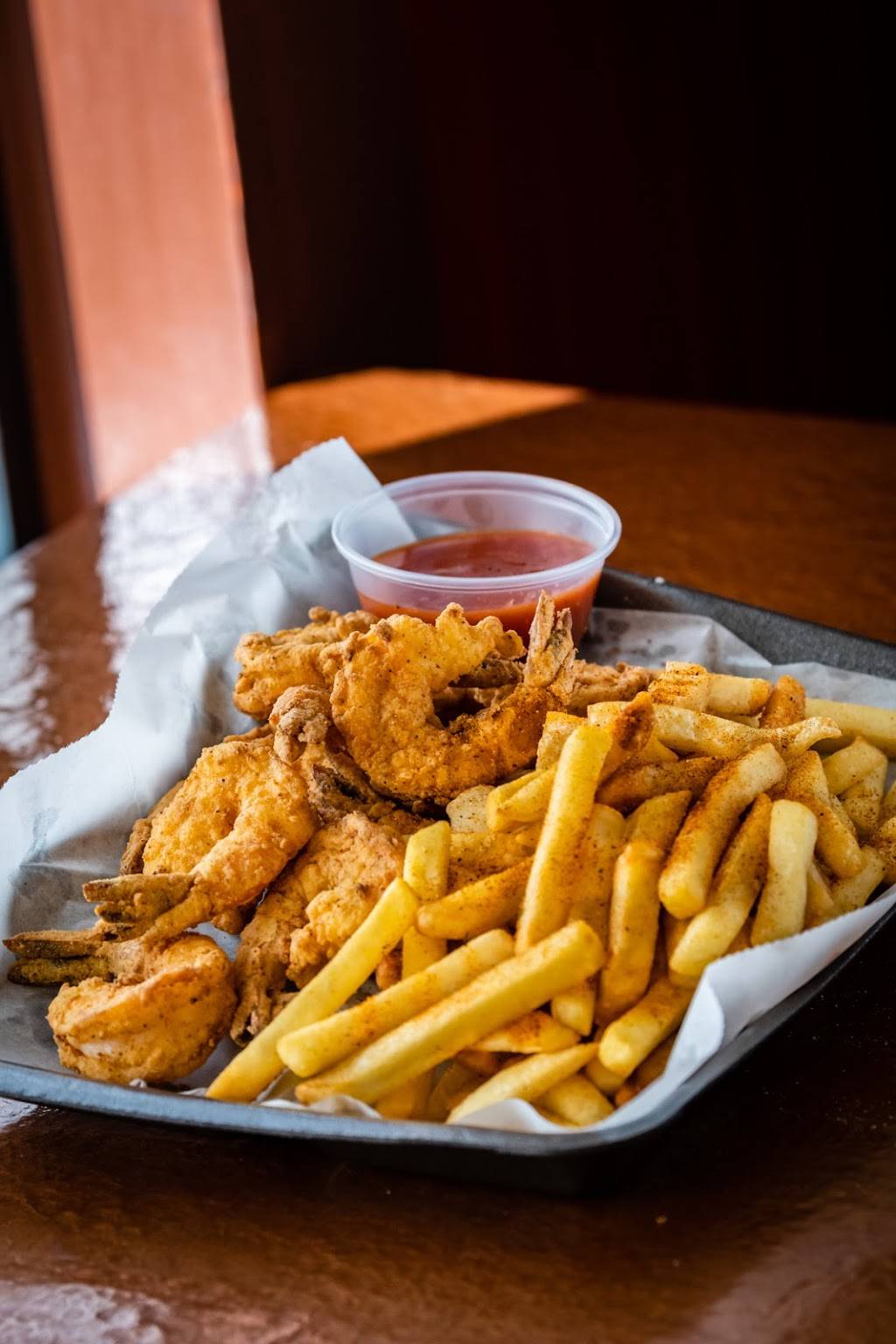 Wings Plus V & Grill - Restaurant | 755 Shades Mountain Plaza, Hoover ...