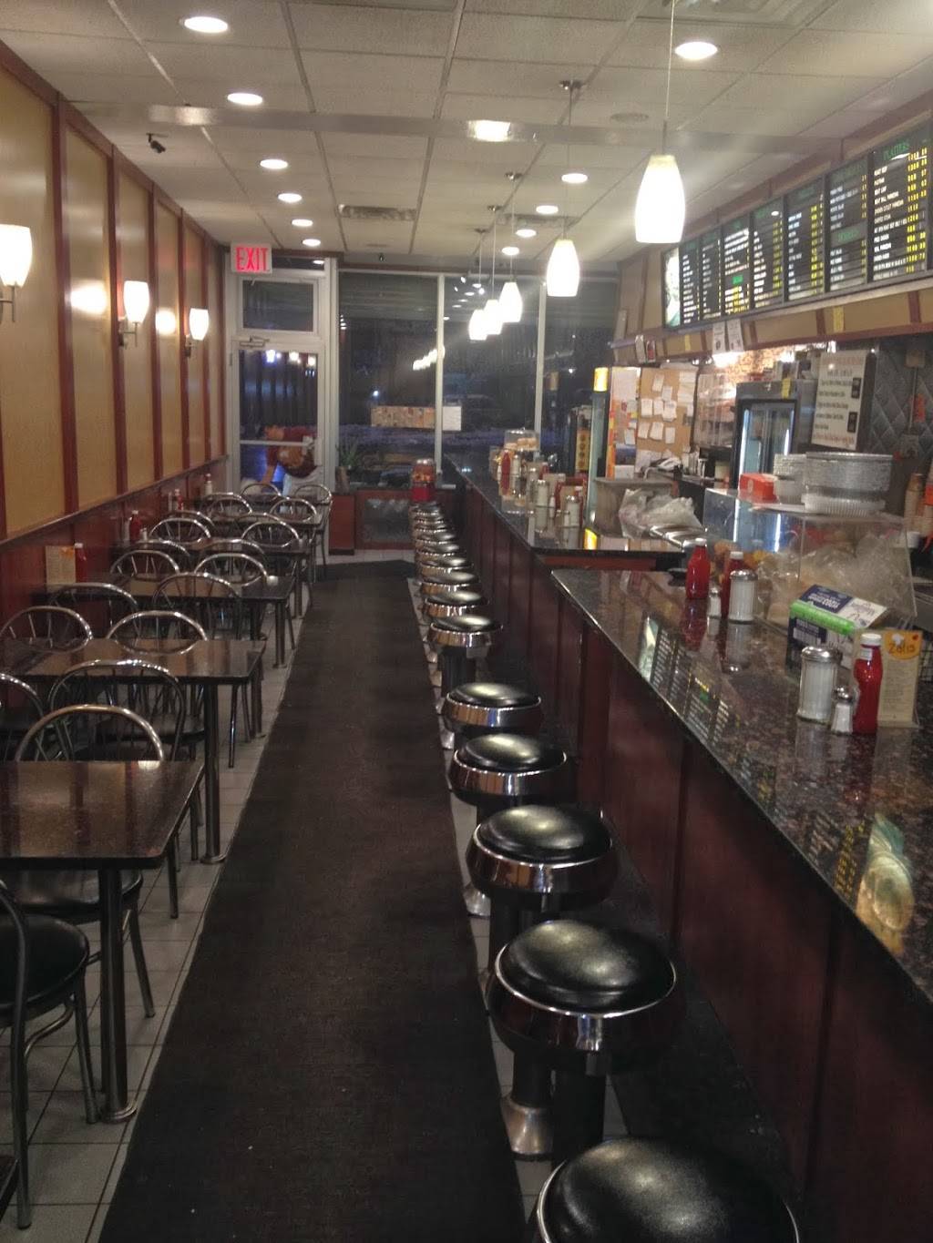 Zafis Luncheonette | restaurant | 500 Grand St, New York, NY 10002, USA | 2125332415 OR +1 212-533-2415
