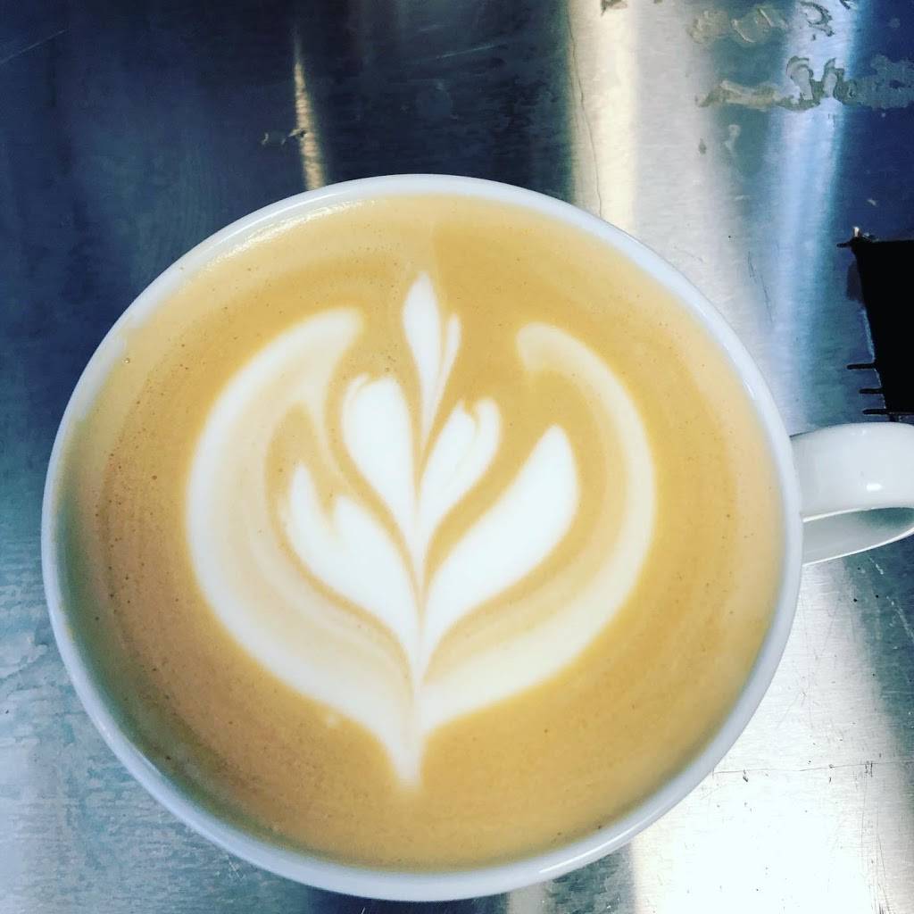 Broomtown Cafe Village Coffeehouse | cafe | 130 E Main St, Arcola, IL 61910, USA | 2175181022 OR +1 217-518-1022
