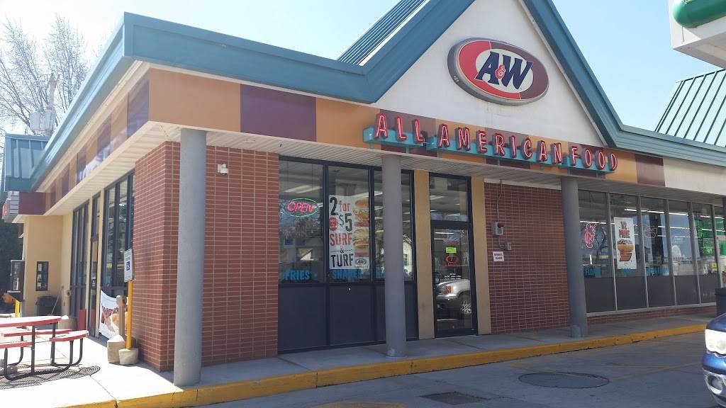 A&W Restaurant | restaurant | 715 W Main St, Waupun, WI 53963, USA | 9203245615 OR +1 920-324-5615