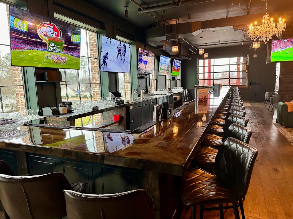 Suite 200 Sports Grille | restaurant | 3000 Heritage Walk floor 2, Milton, GA 30004, USA | 6784047304 OR +1 678-404-7304