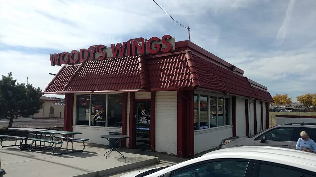 woodys wings englewood