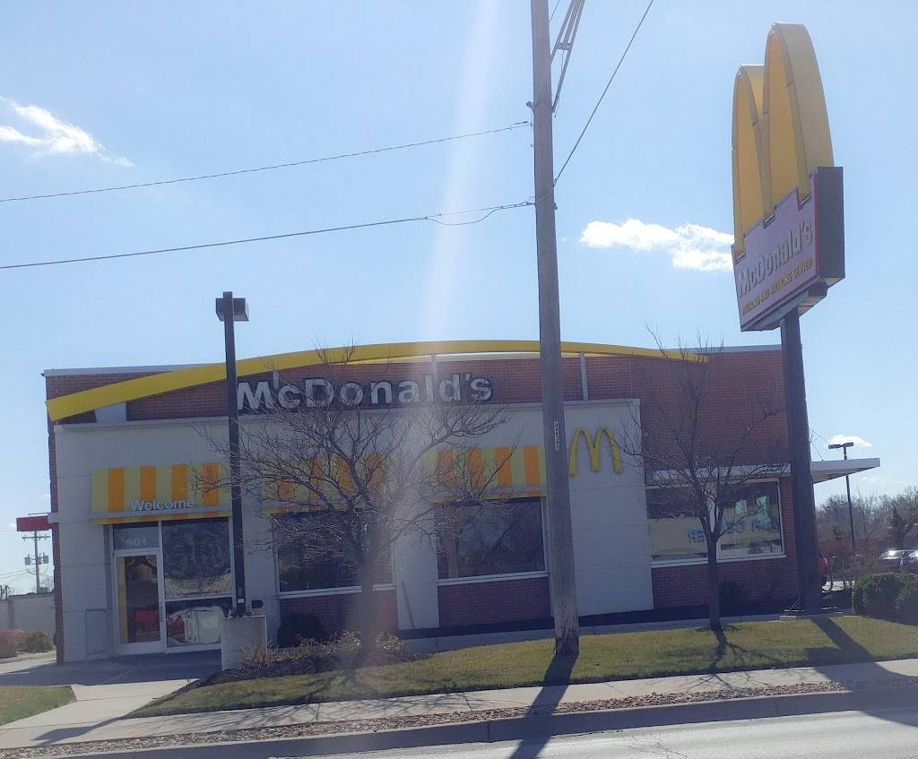 McDonalds | cafe | 901 W 23rd St, Lawrence, KS 66046, USA | 7858438522 OR +1 785-843-8522