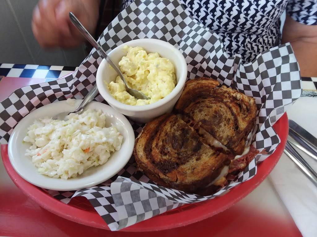 Courthouse Restaurant | cafe | 6714 Main St, Gloucester, VA 23061, USA | 8042101506 OR +1 804-210-1506