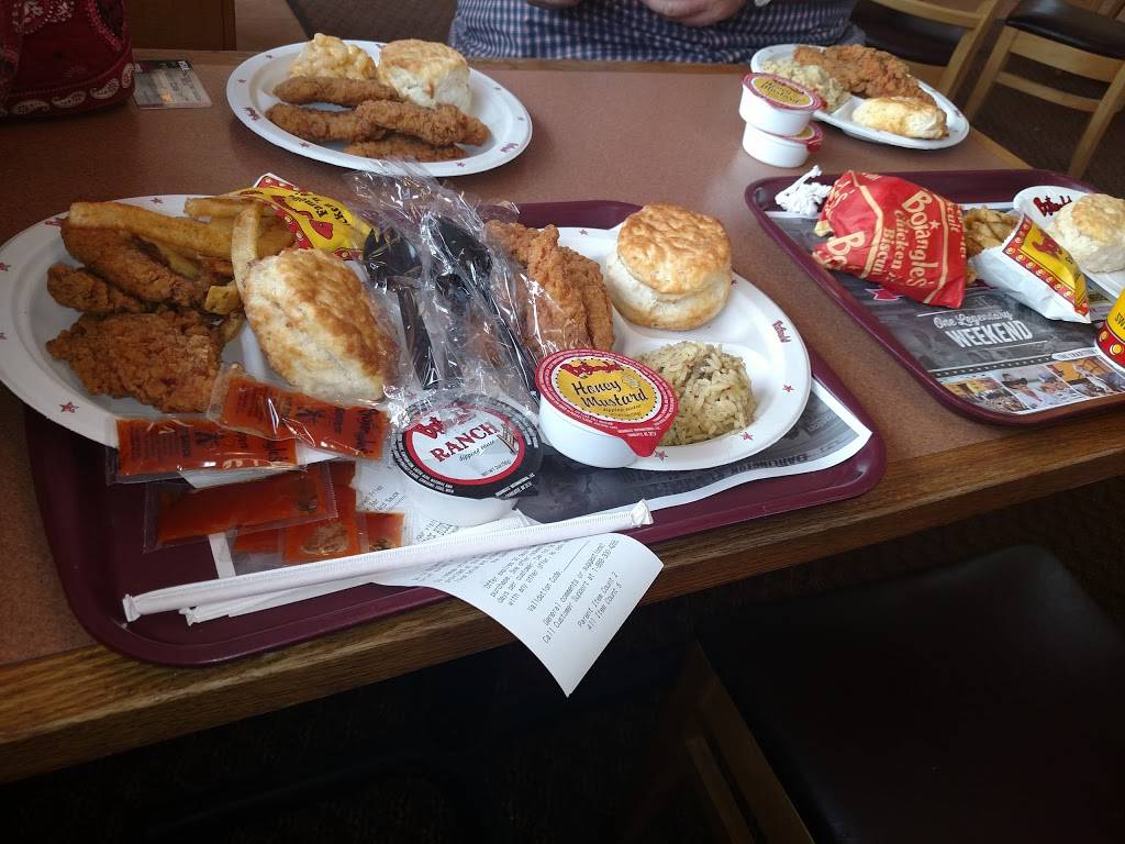 Bojangles Famous Chicken n Biscuits | restaurant | 22913 US-17, Hampstead, NC 28443, USA | 9103290707 OR +1 910-329-0707