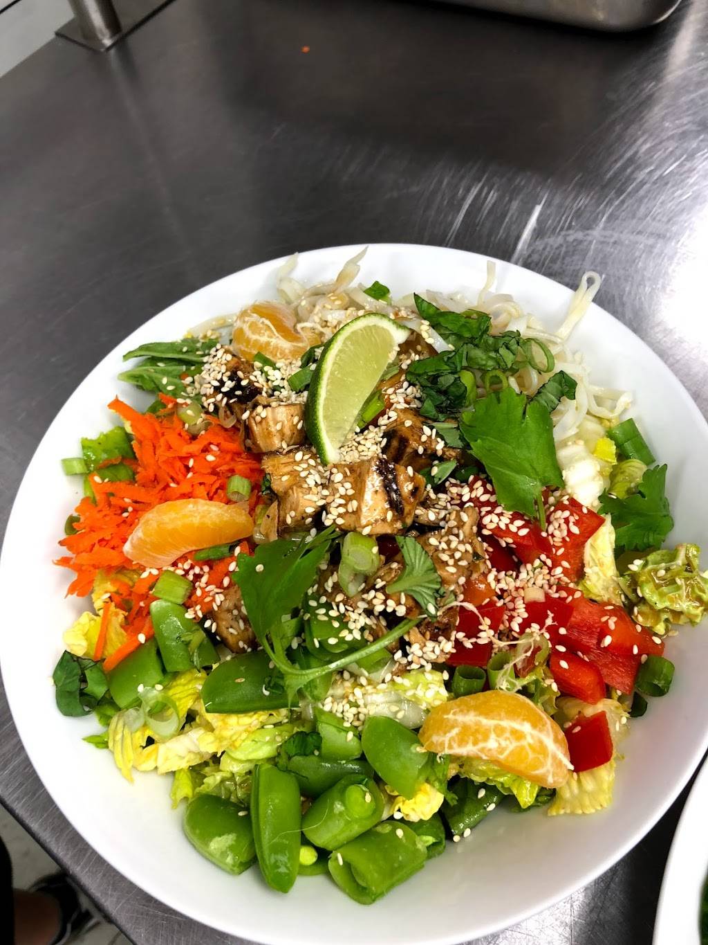 3 Soeurs | restaurant | 3693 Boul Saint-Jean, Dollard-des-Ormeaux, QC H9G 1X2, Canada | 5146753773 OR +1 514-675-3773