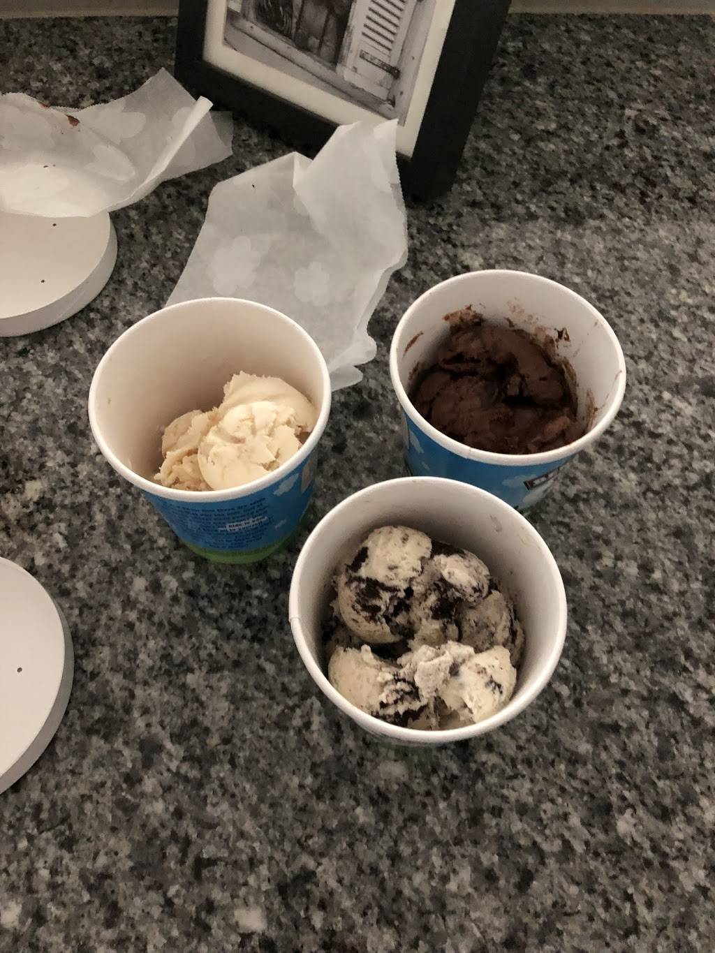 Ben & Jerrys | bakery | 1600 E Woodlawn Rd Suite 110, Charlotte, NC 28209, USA | 7045259945 OR +1 704-525-9945