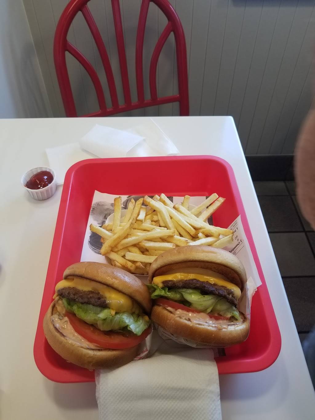 InNOut Burger Restaurant 3071 Countryside Dr, Turlock, CA 95380, USA